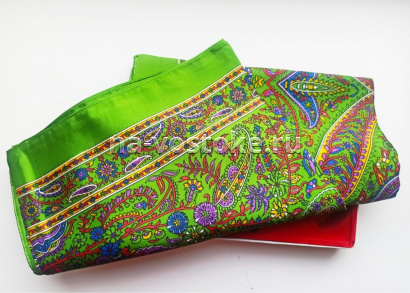 картинка Платок индийский атлас, цветной с узором, 100*100 см от магазина Восточные сувениры