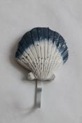 Крючок ракушка  морская 20*12 см, дерево+металл